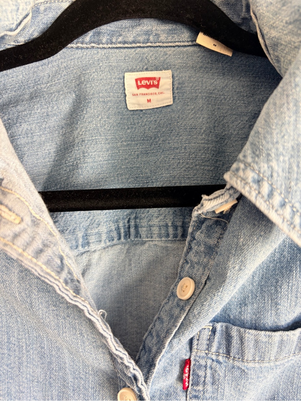 Levi's Women's Light Blue Denim Puff-Sleeve Button-Down Shirt | M - Picture 4 of 7